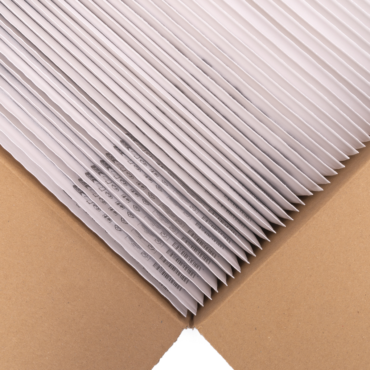 100 Paper Padded Mailing Envelopes 170 x 225 mm White A5 Mailing Envelopes with Paper Pads